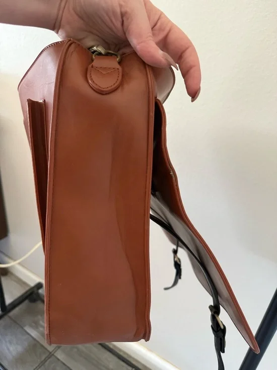 Ecosusi Vegan Leather Satchel Shoulder Bag Briefcase with Black Bow Accent - Tan - Picture 7 of 10